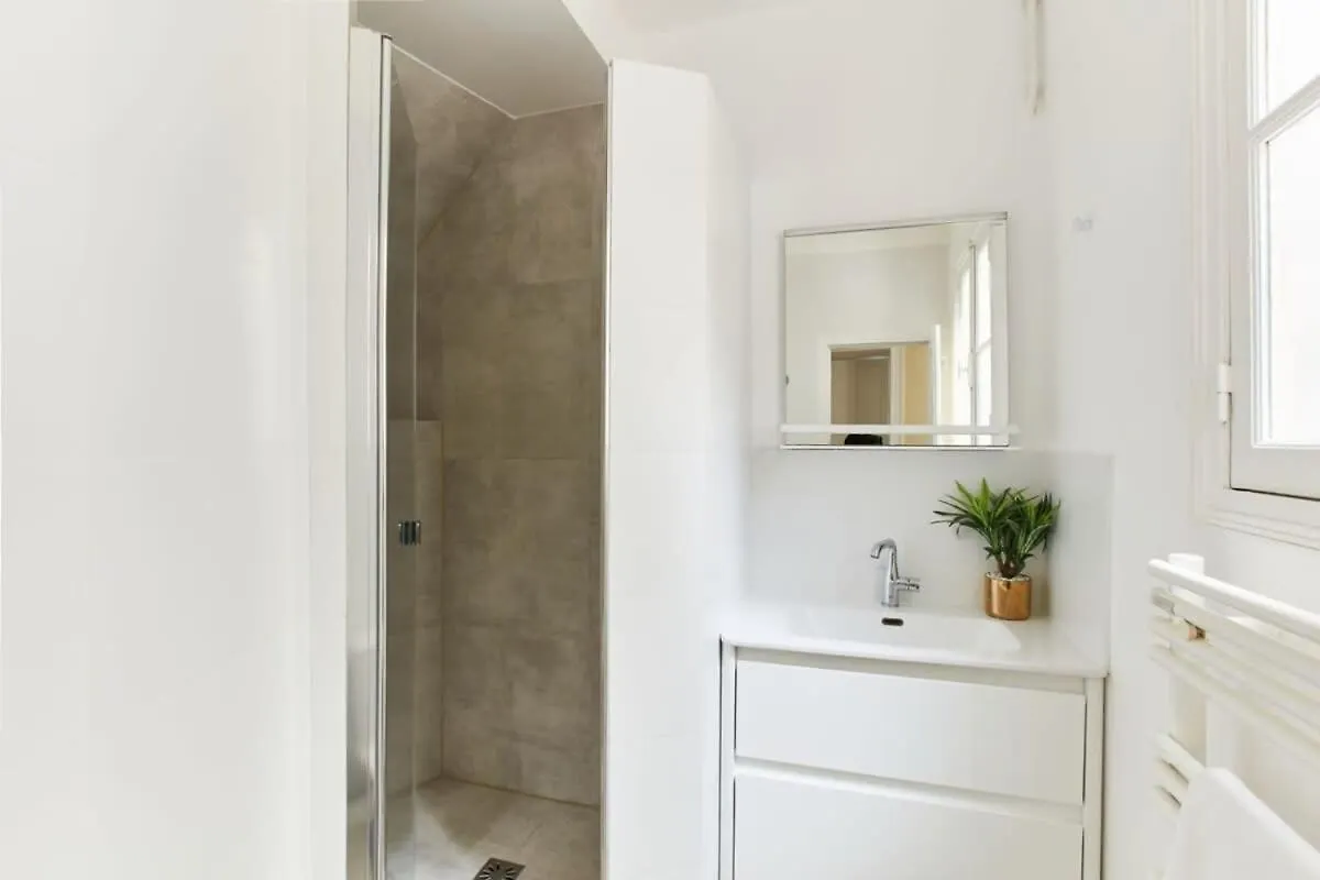2br Palais Garnier & Place Vendome - Cityapartmentstay *